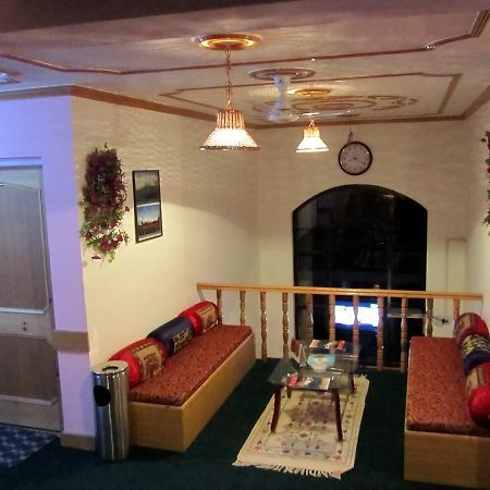 Royal Star Inn Srīnagar Buitenkant foto