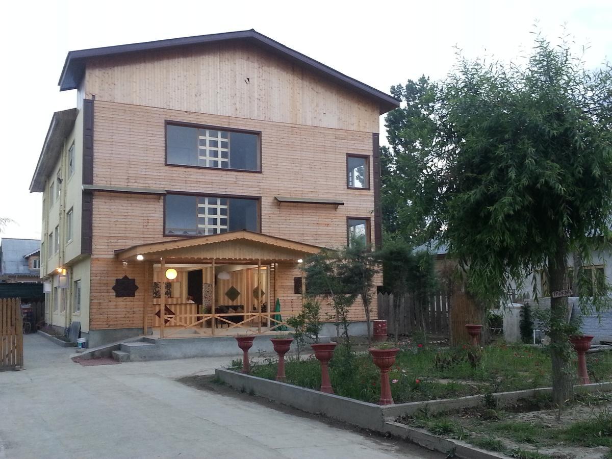 Royal Star Inn Srīnagar Buitenkant foto
