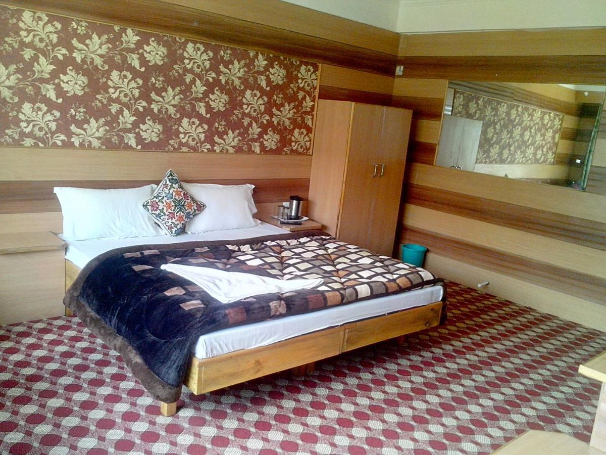 Royal Star Inn Srīnagar Buitenkant foto